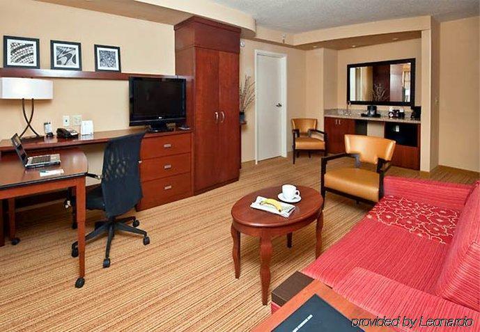 Hotel Courtyard By Marriott Jackson Extérieur photo